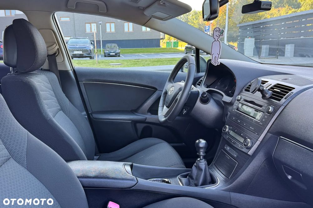 Toyota Avensis 2.0 D-4D Premium - 11