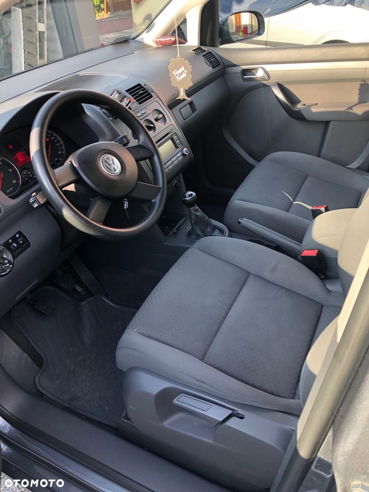 Volkswagen Touran 1.9 TDI DPF Conceptline - 12