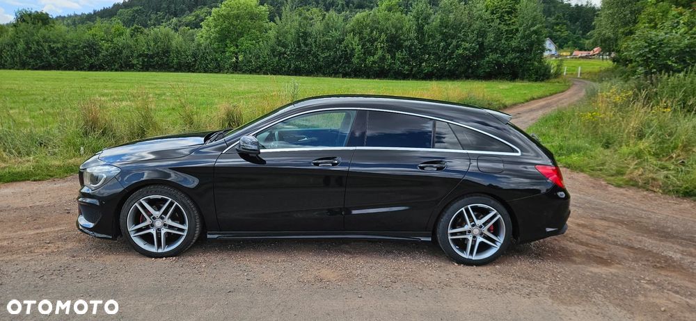 Mercedes-Benz CLA Shooting Brake 180 AMG Line - 8
