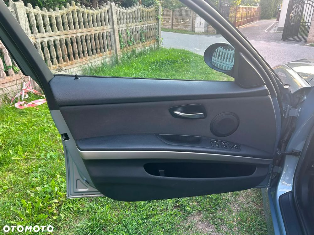 BMW Seria 3 320d - 9