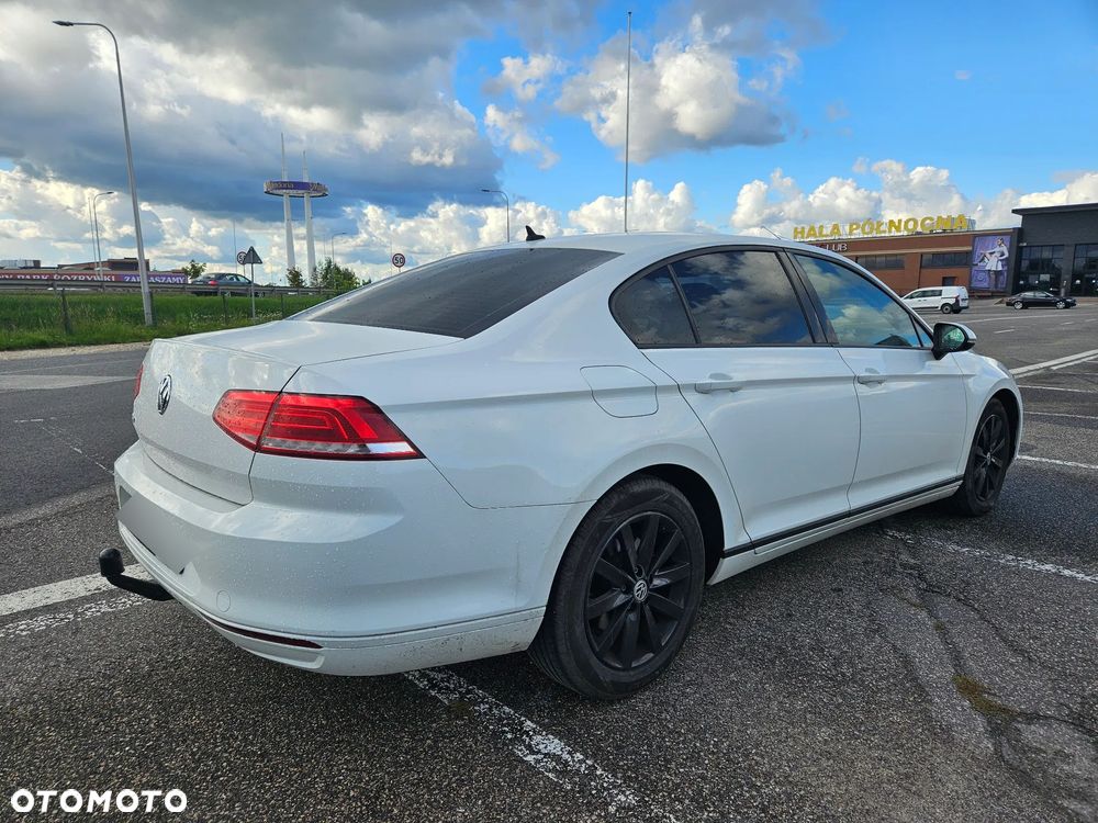 Volkswagen Passat - 3