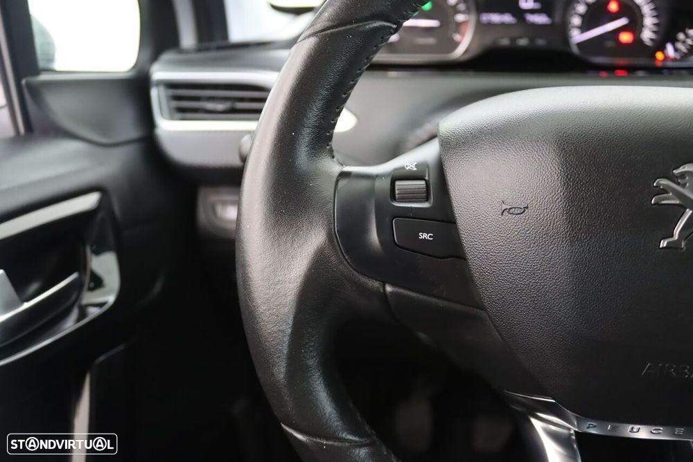 Peugeot 208 1.2 PureTech Style - 11