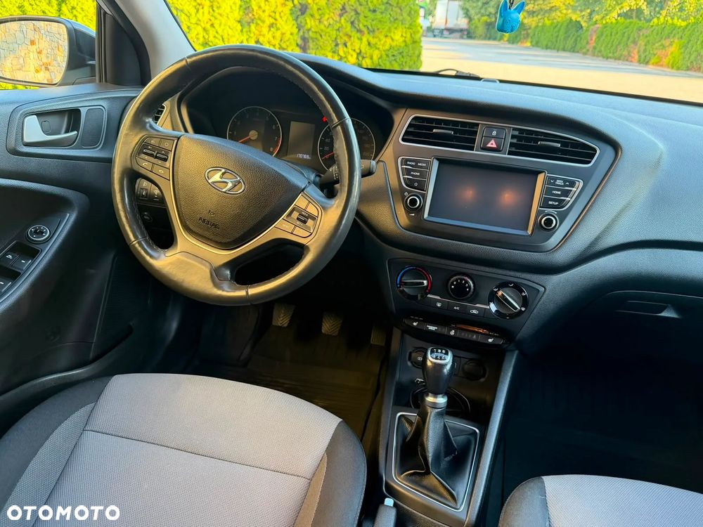 Hyundai i20 1.2 Trend - 29