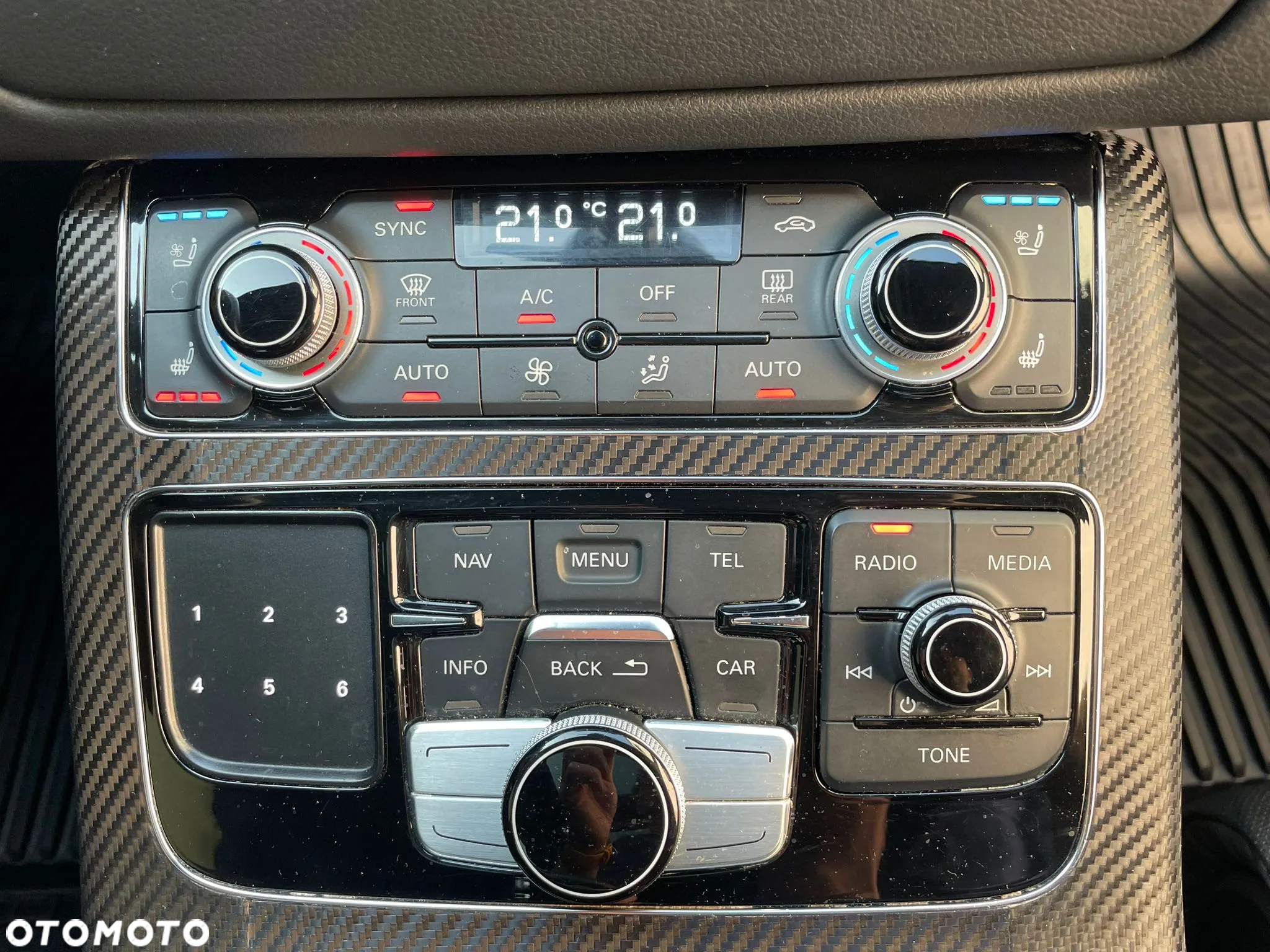 Audi A8 - 8
