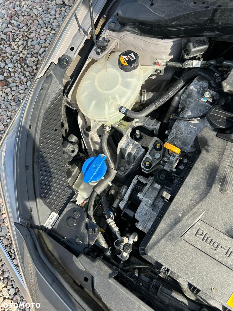 Hyundai IONIQ 1.6 GDI Premium - 28