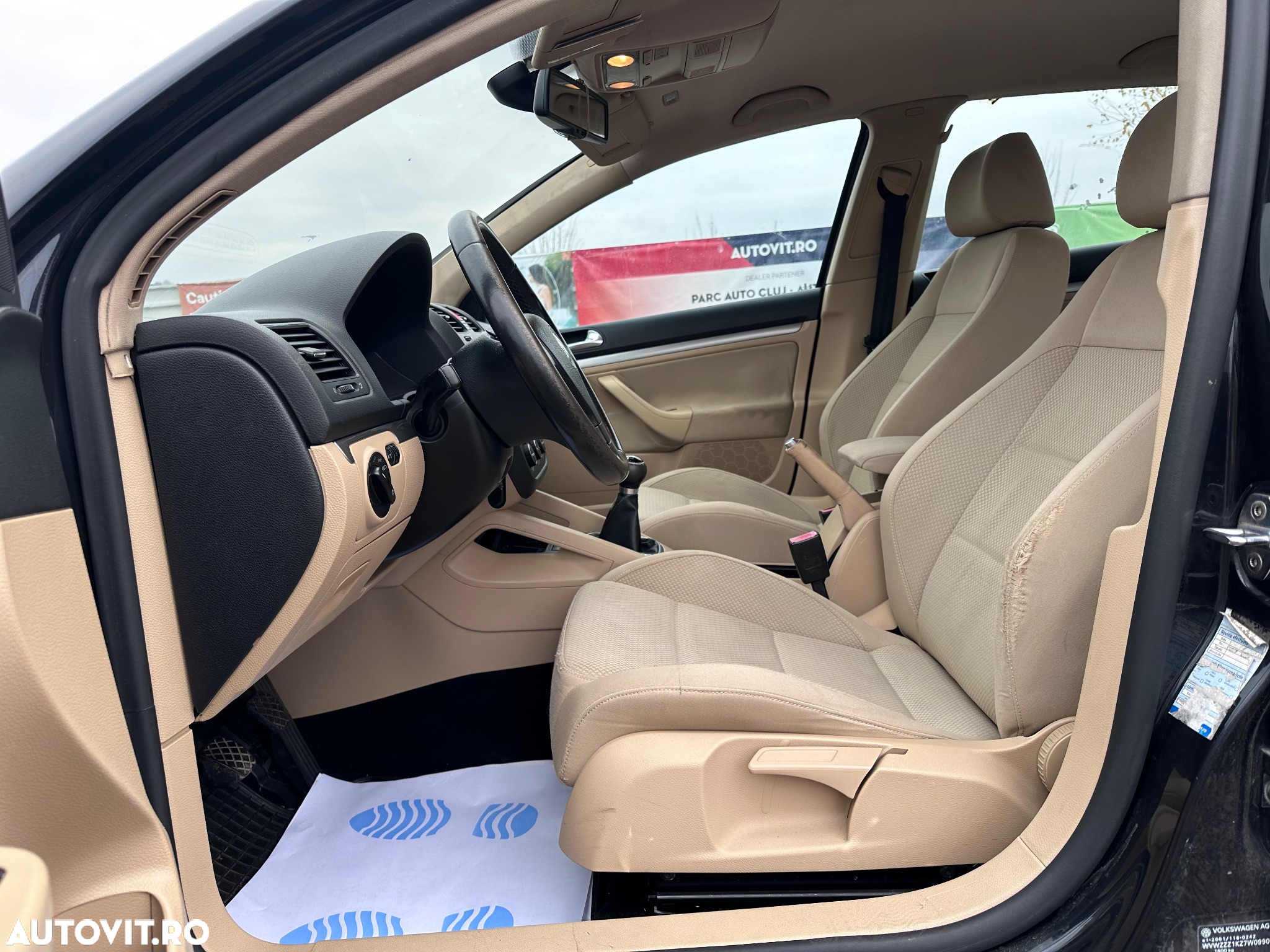 Volkswagen Golf 1.6 Comfortline - 21