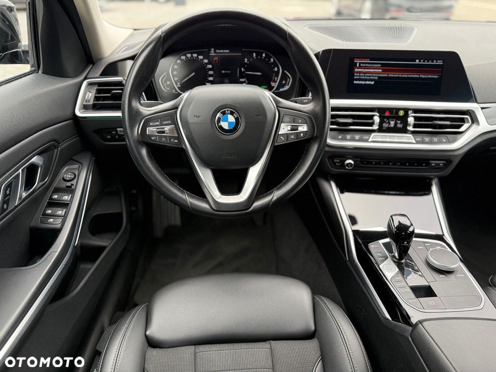 BMW Seria 3 - 16
