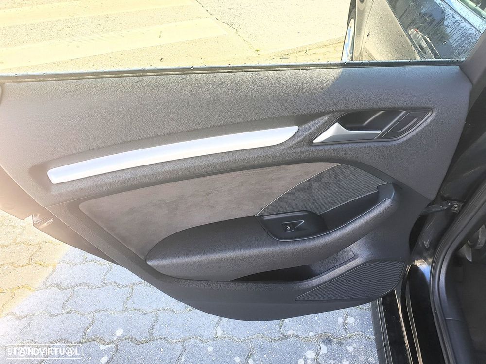 Audi A3 Sportback 1.6 TDI S-line - 47