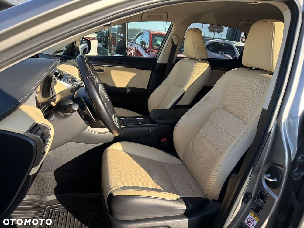 Lexus NX 300h Comfort AWD - 20