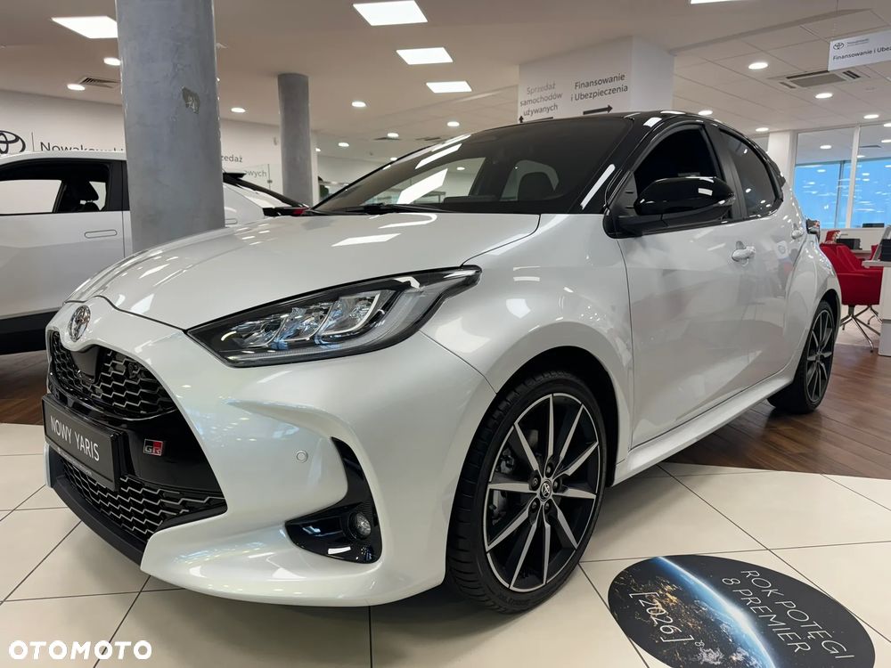 Toyota Yaris Hybrid 1.5 GR Sport - 2