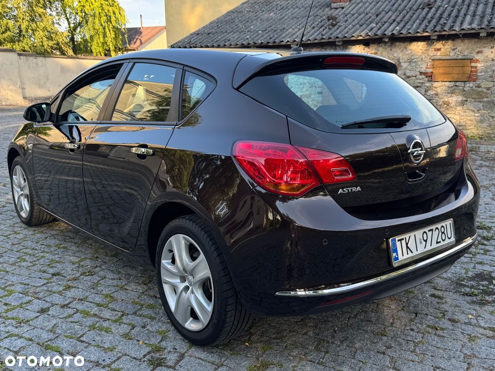 Opel Astra 1.4 T Cosmo - 11