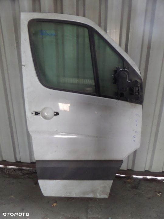 9431 Drzwi prawy przód Sprinter 906 - 1