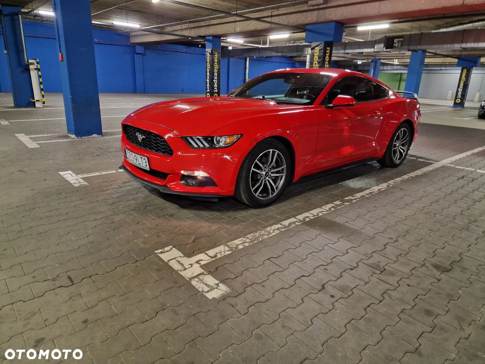 Ford Mustang - 2