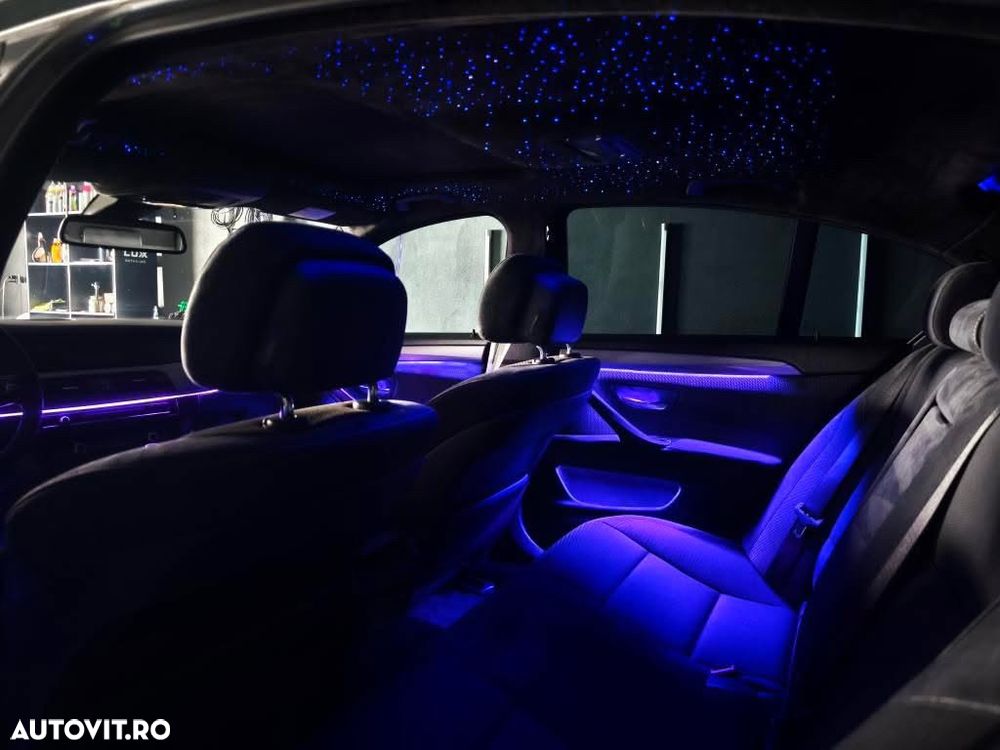 BMW Seria 5 525d xDrive - 4