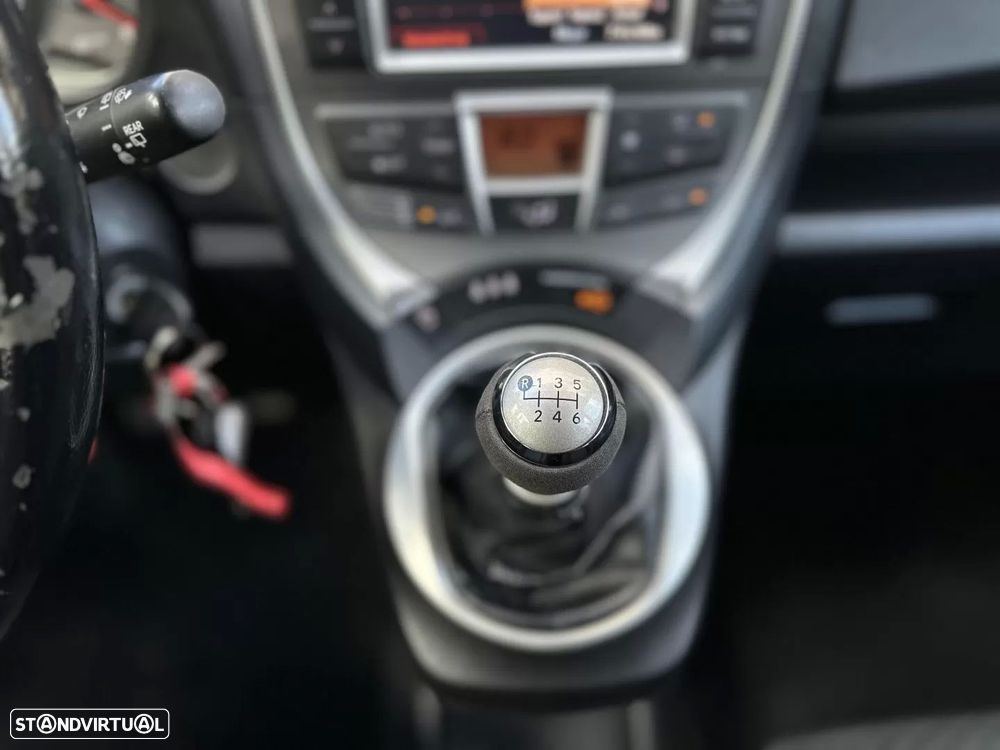 Toyota Verso-S 1.33 VVT-i Exclusive+Navi - 23