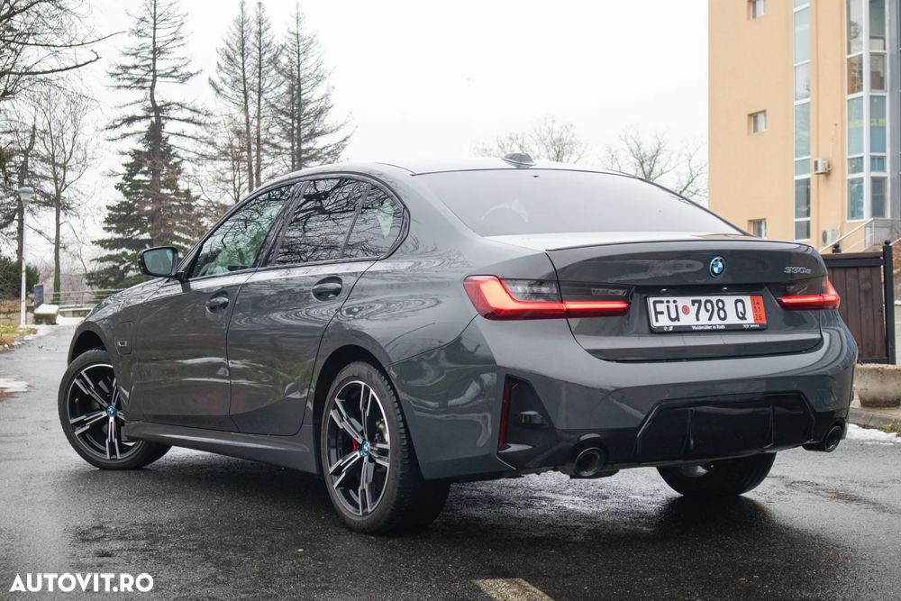 BMW Seria 3 330e Aut. M Sport - 14