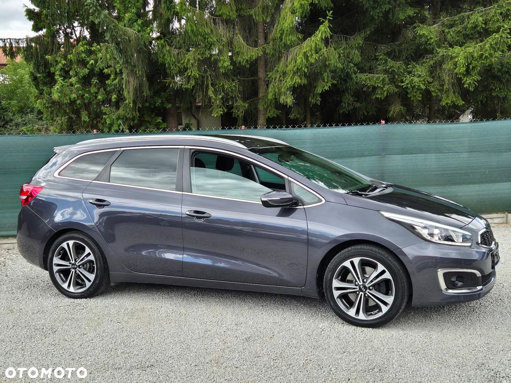 Kia Ceed 1.6 CRDi 136 ISG Platinum Edition - 10