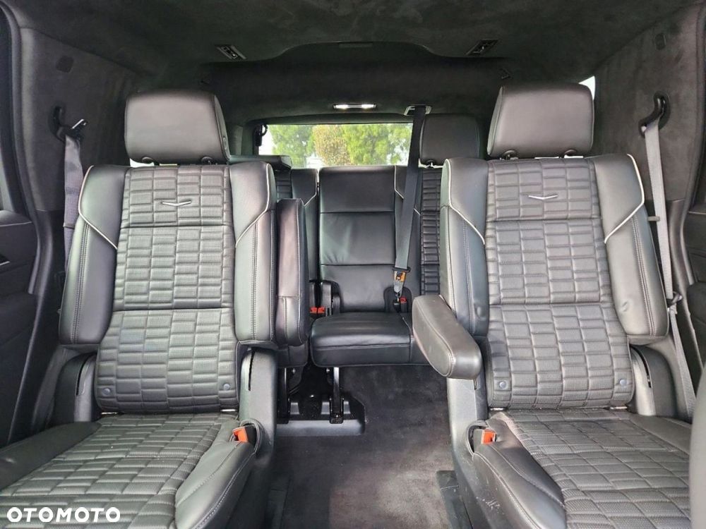 Cadillac Escalade - 9