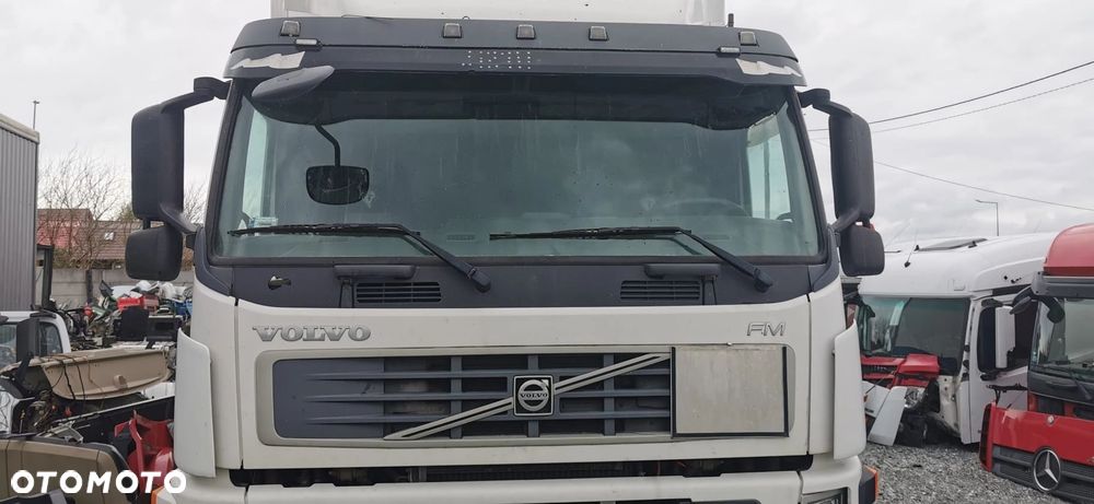 VOLVO FM13 NISKA KABINA DZIENNA 2008 EURO 5 - 1