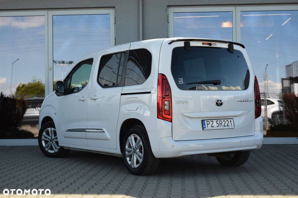 Toyota Proace City Verso 1.5 D-4D Business - 3
