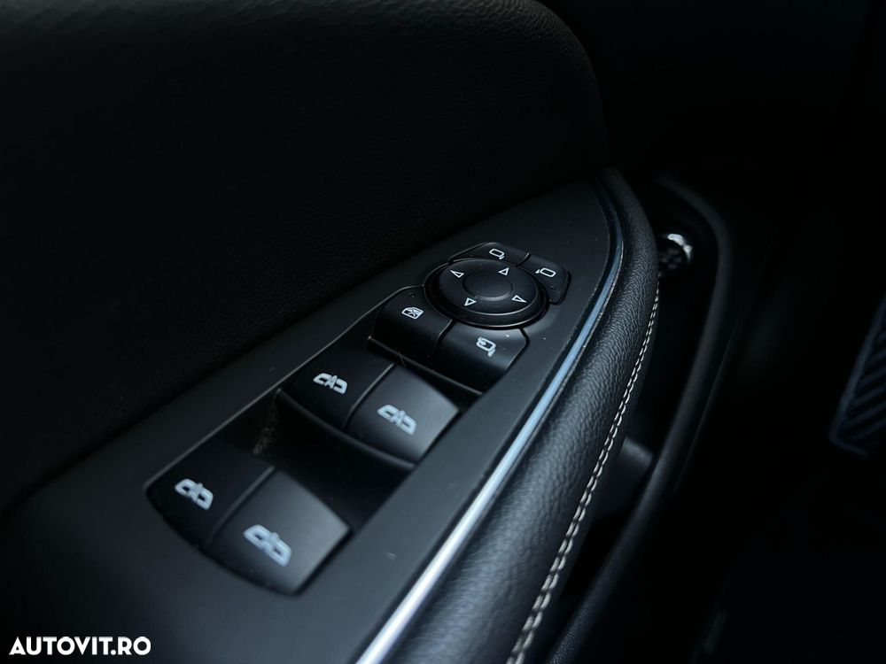 Opel Insignia - 23