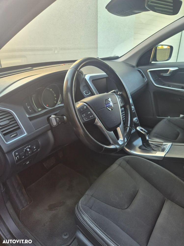 Volvo XC 60 D5AWD Summum - 23