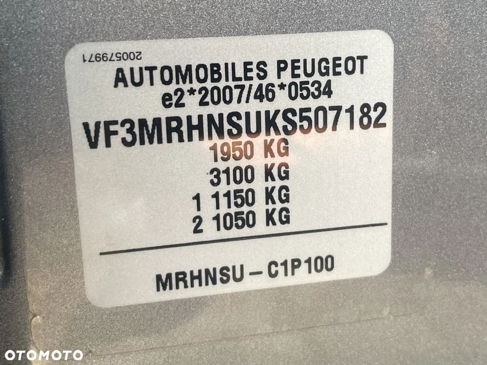 Peugeot 3008 1.2 PureTech Allure S&S EAT8 - 19