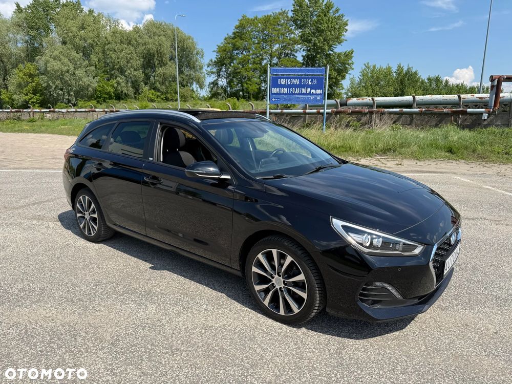 Hyundai i30 1.6 CRDI DCT Intro - 10