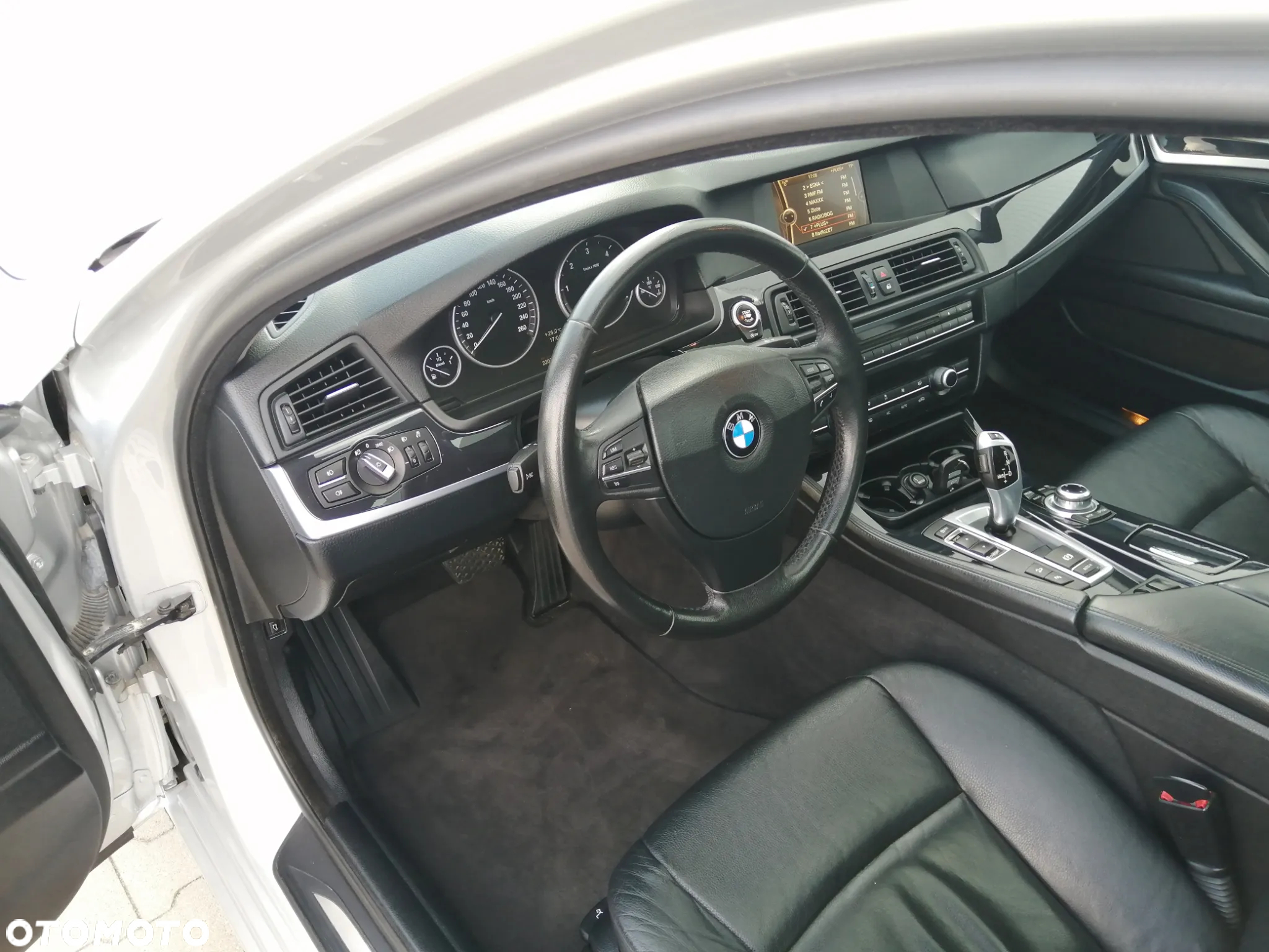 BMW Seria 5 525d xDrive - 18