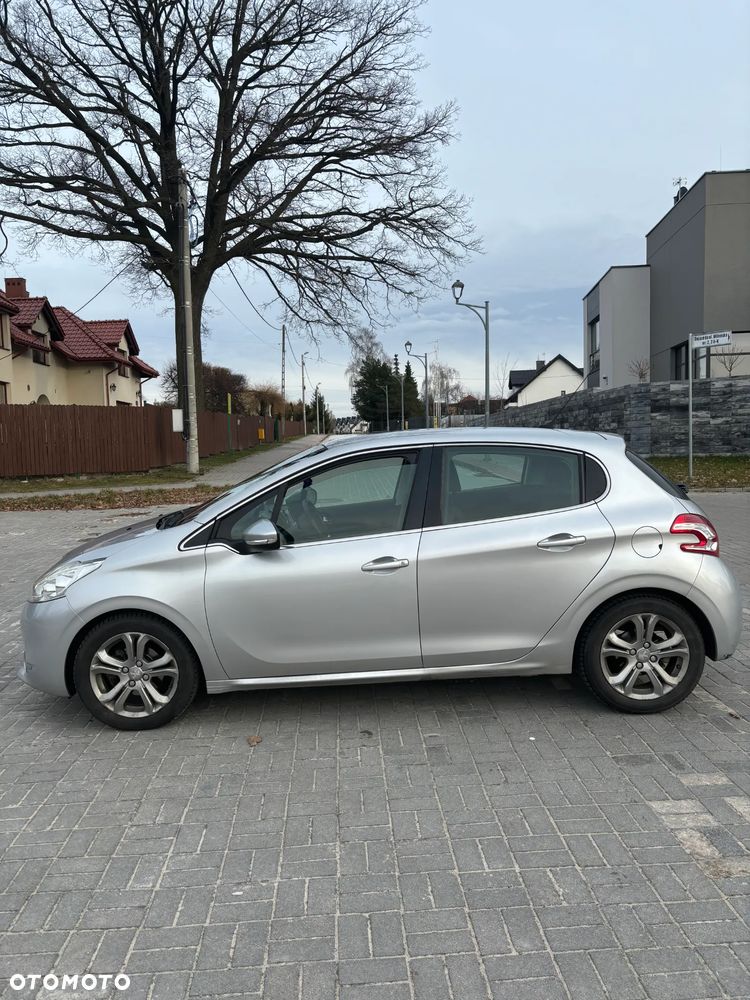 Peugeot 208 1.6 VTi Allure - 2