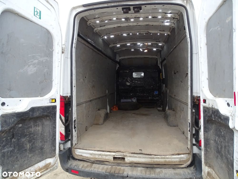 Ford Transit 350E - 5