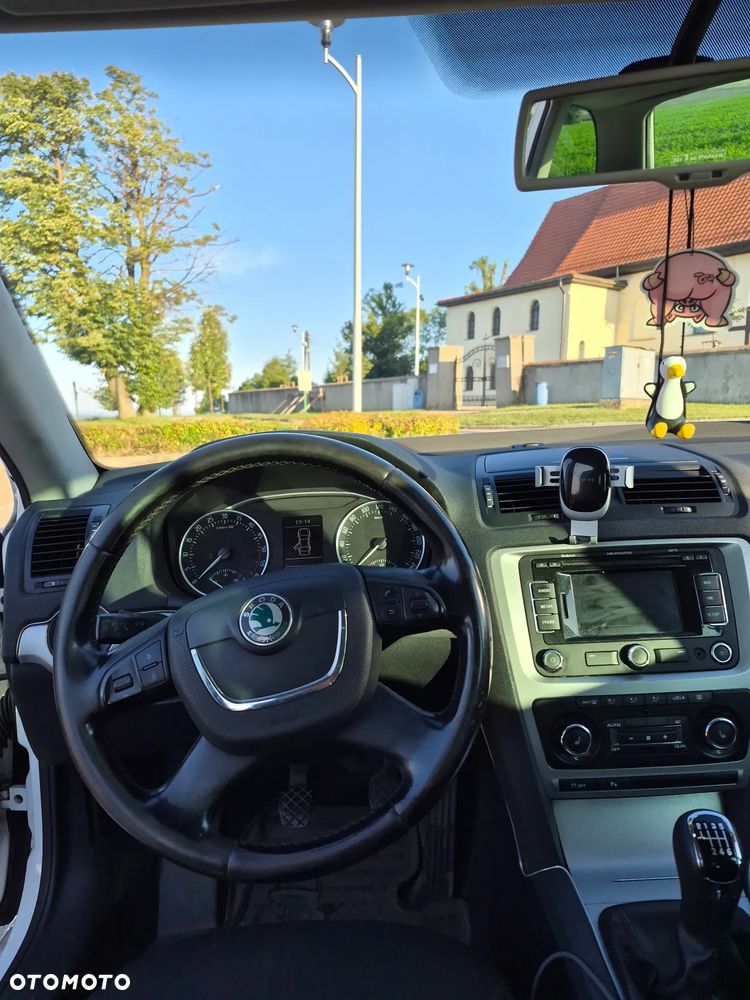 Skoda Octavia 2.0 TDI Ambiente - 10