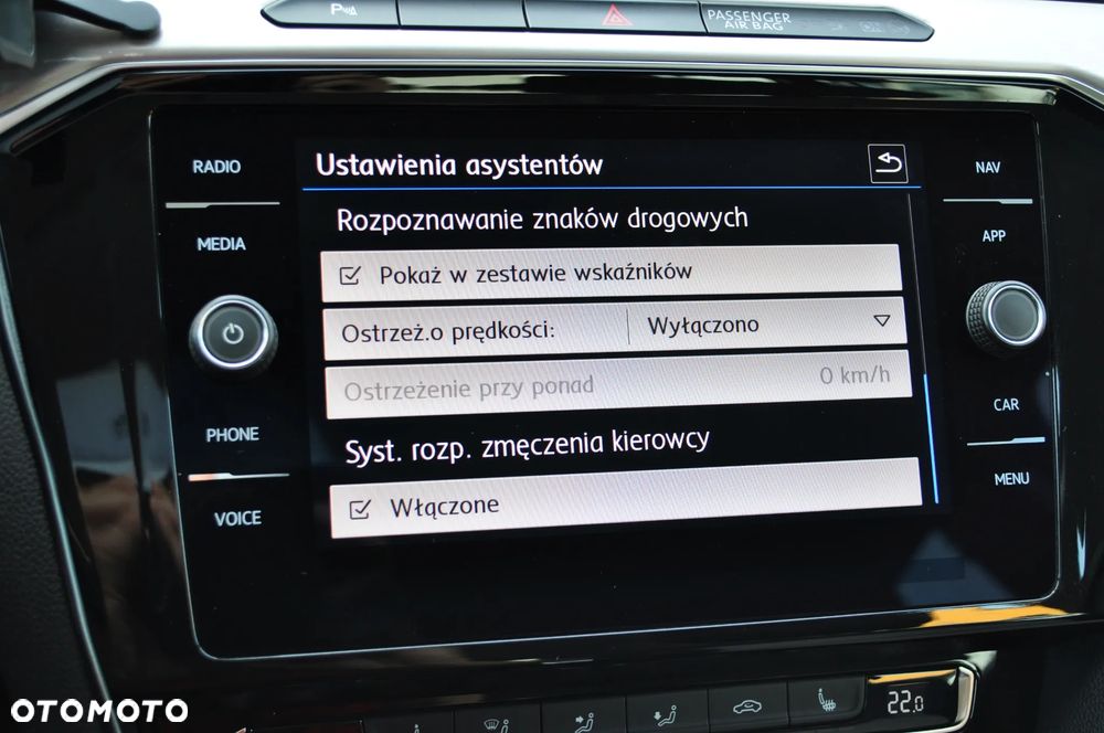 Volkswagen Passat Variant 2.0 TDI SCR DSG Highline - 29