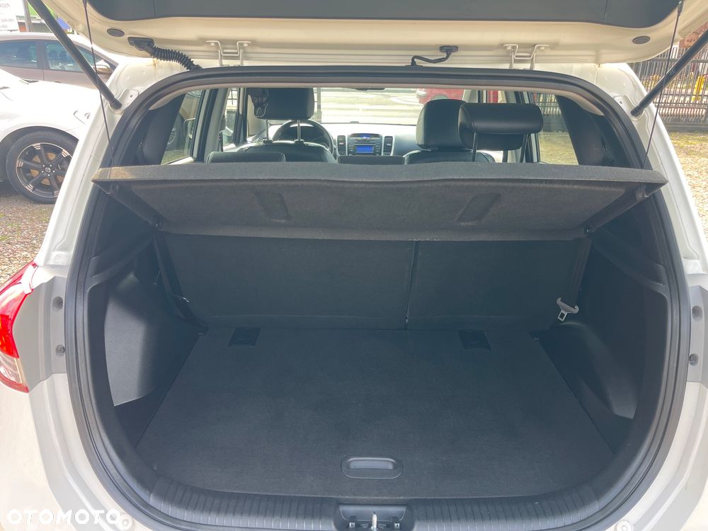 Hyundai ix20 - 10