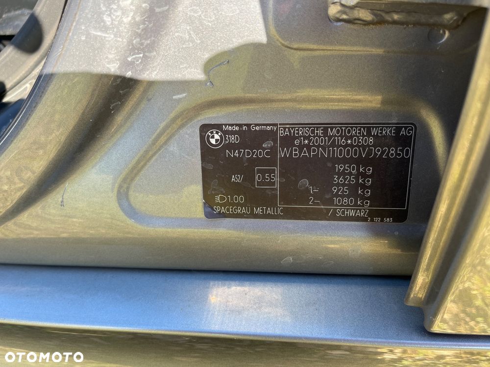 BMW Seria 3 318d - 16