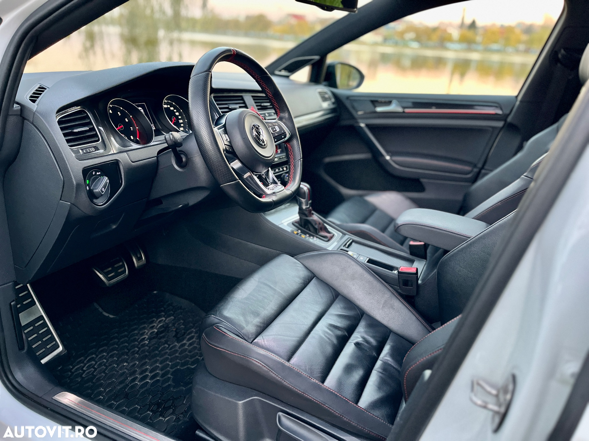 Volkswagen Golf 2.0 TSI BMT DSG GTI Performance - 20