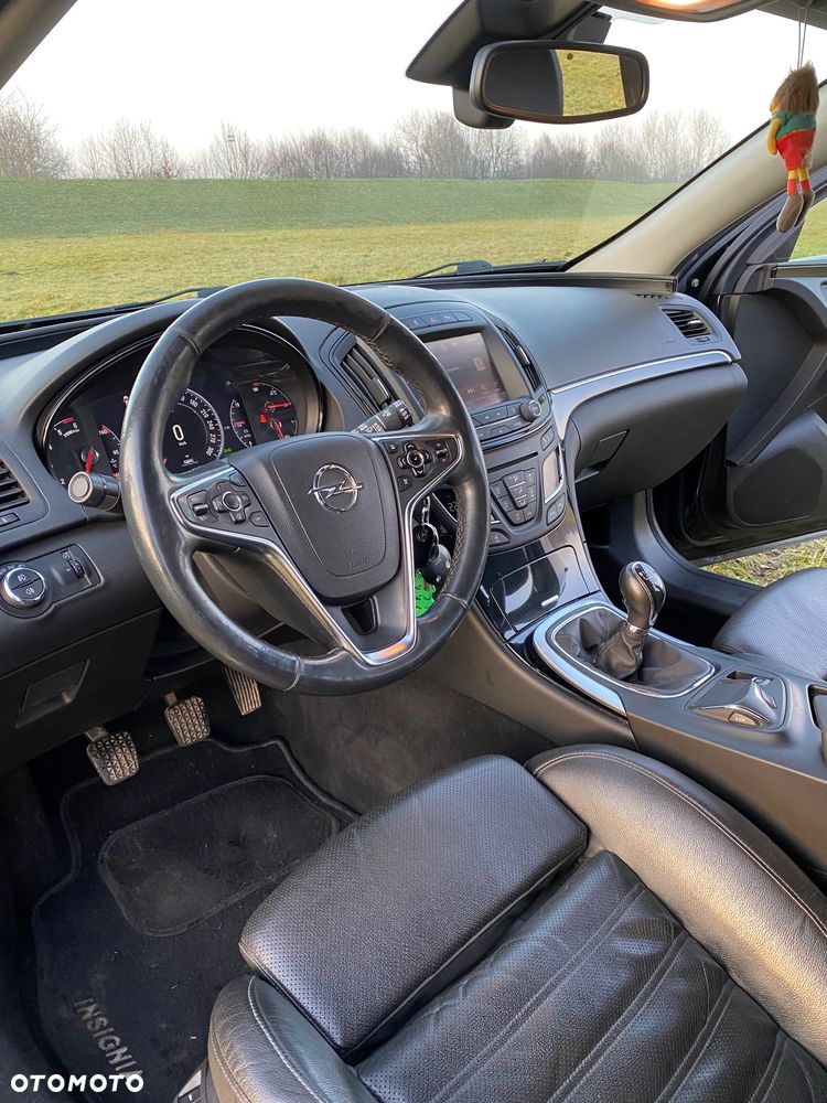 Opel Insignia - 16