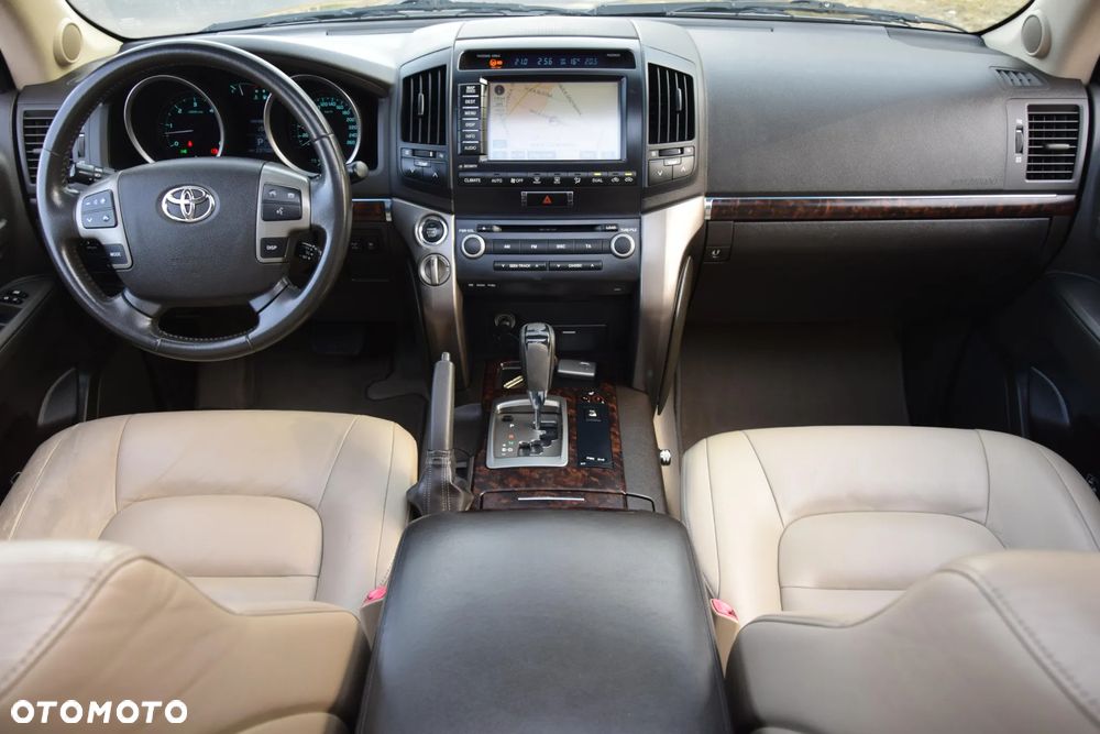 Toyota Land Cruiser LC 4.5 D-4D Prestige Platinium - 9