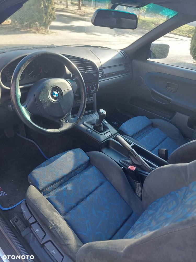 BMW Seria 3 316i - 12