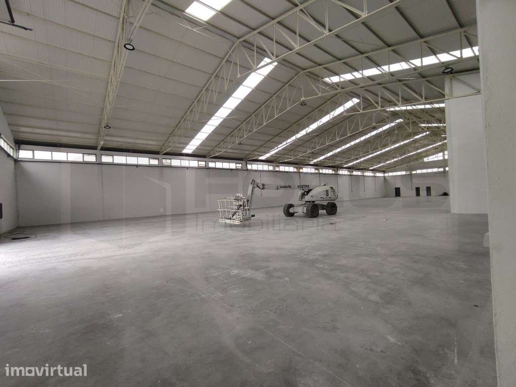 Armazém para arrendamento - Zona Industrial de Oiã - Grande imagem: 4/24
