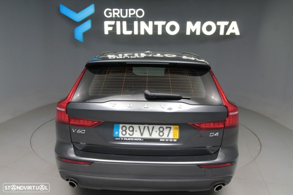 Volvo V60 2.0 D4 Momentum Geartronic - 3