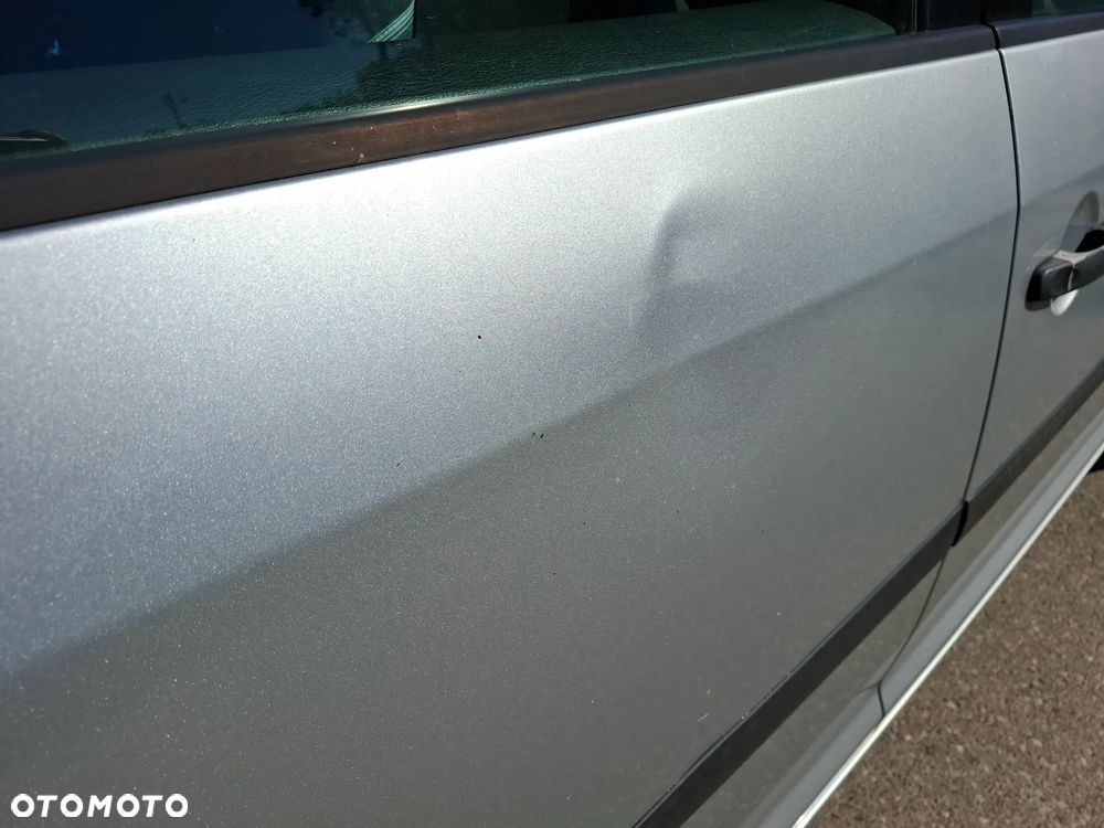 Volkswagen Touran 1.6 Basis - 18