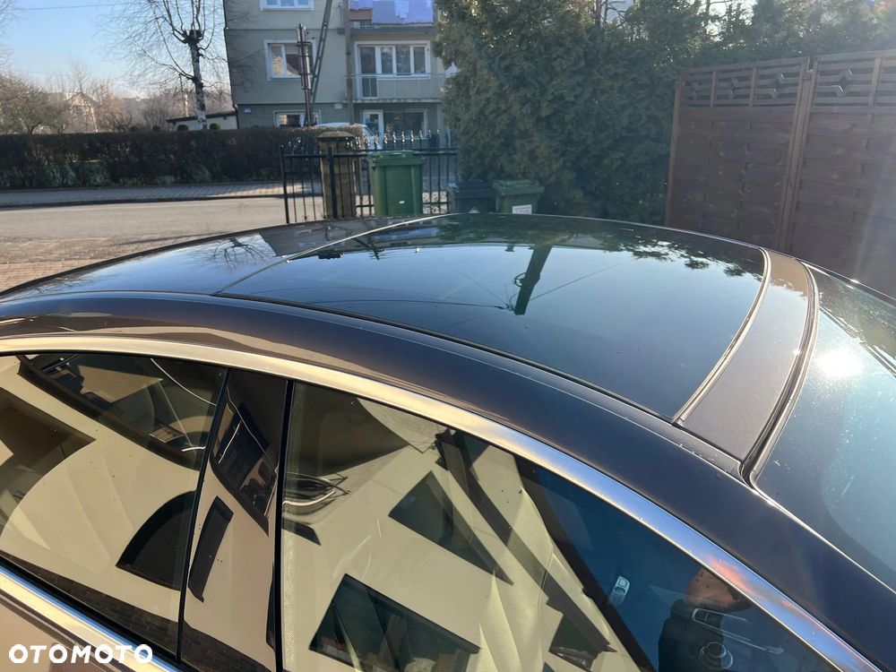 BMW Seria 6 650i - 12