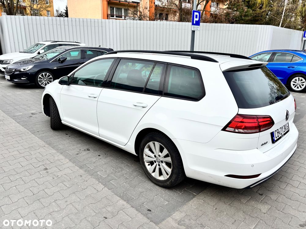 Volkswagen Golf 1.0 TSI Comfortline DSG - 5