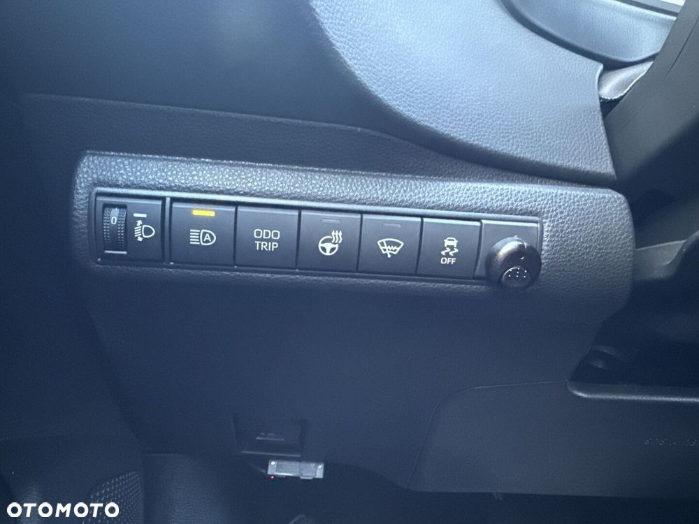 Toyota Corolla 1.8 Hybrid Style - 24