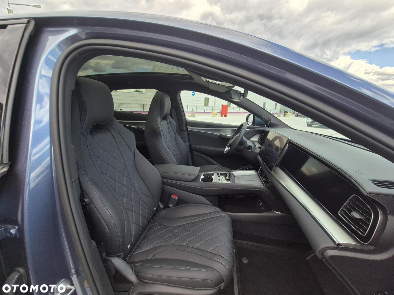 BYD Sealion 7 - 14