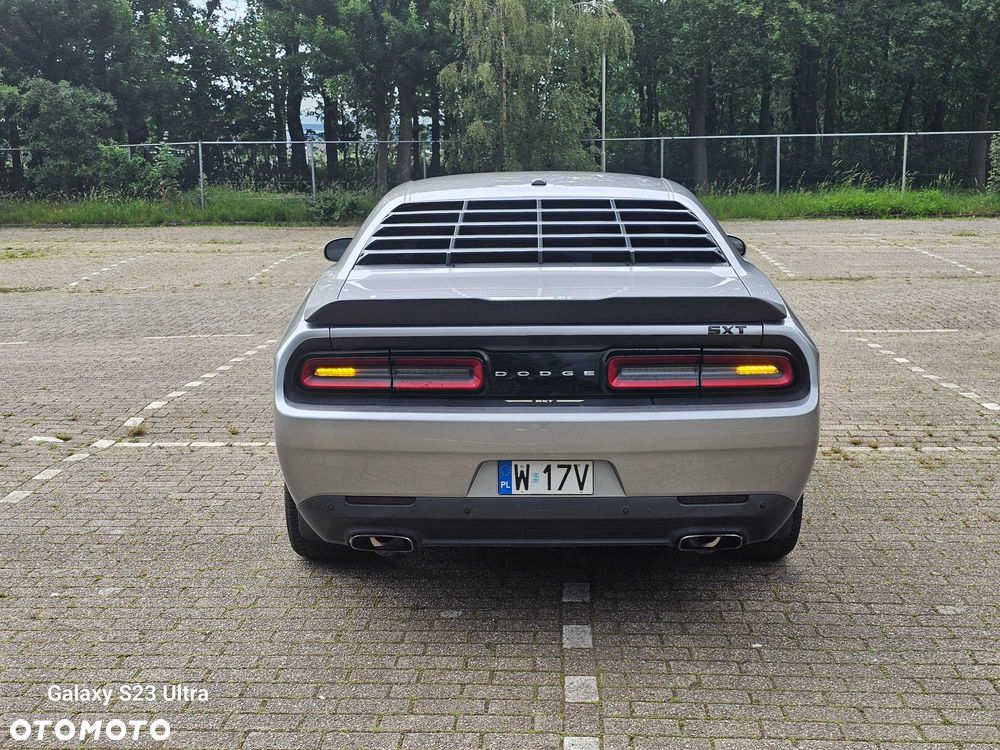 Dodge Challenger - 4