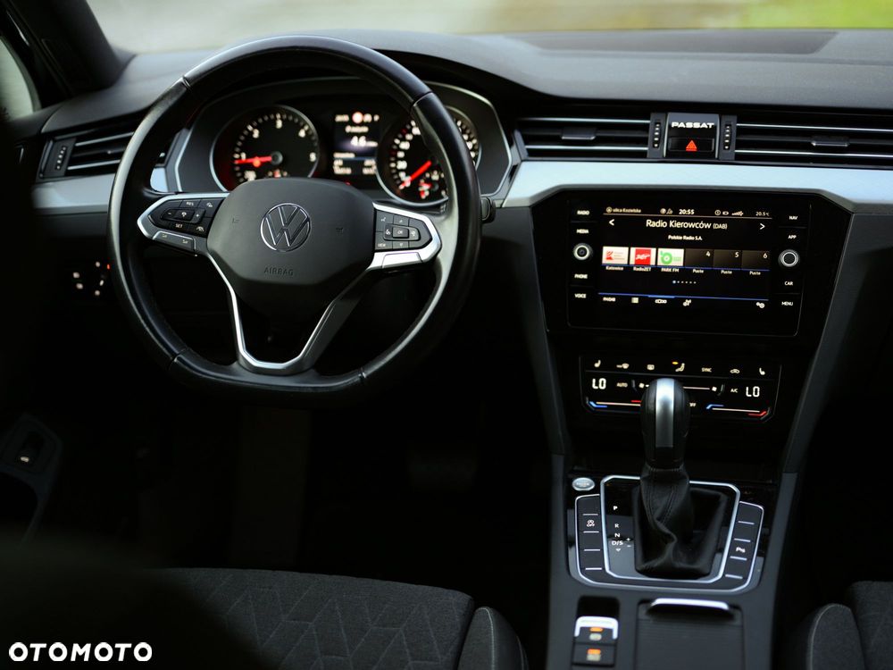 Volkswagen Passat 2.0 TDI SCR DSG Comfortline - 20