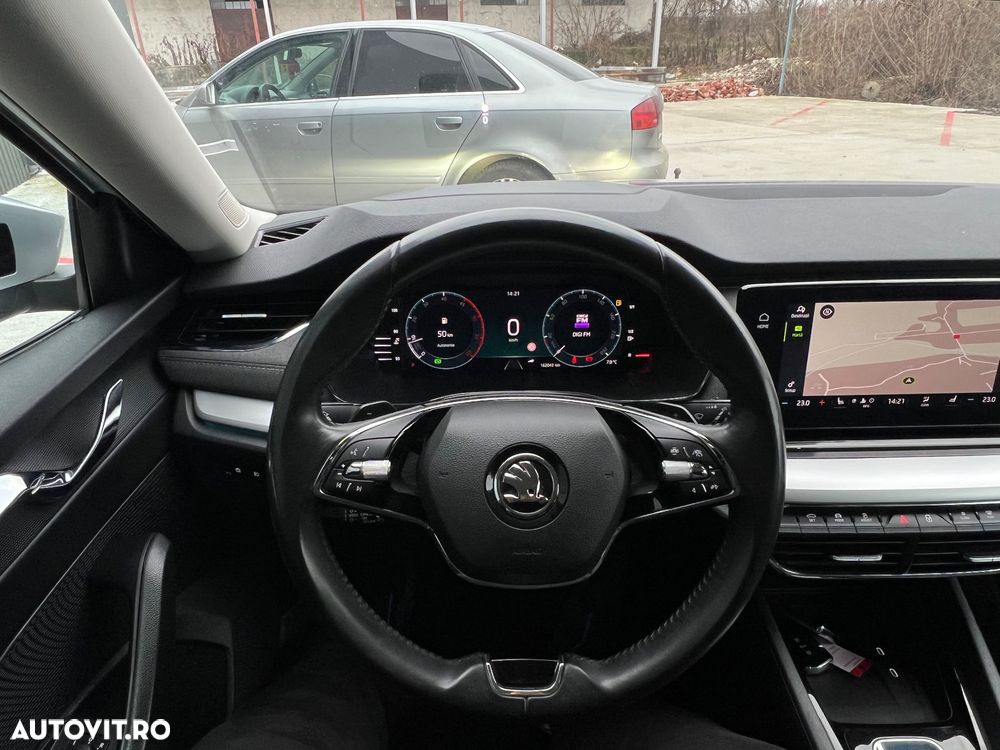 Skoda Octavia Combi 2.0 TDI DSG First Edition - 26