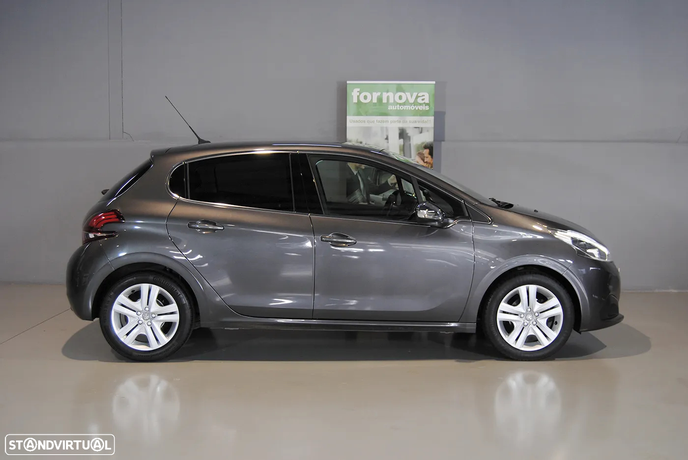 Peugeot 208 1.2 PureTech Allure - 5